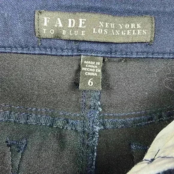 Fade to Blue Women’s Flare Jeans Dark Wash 6 Pockets  Button/Fly Front Trendy - Picture 6 of 11